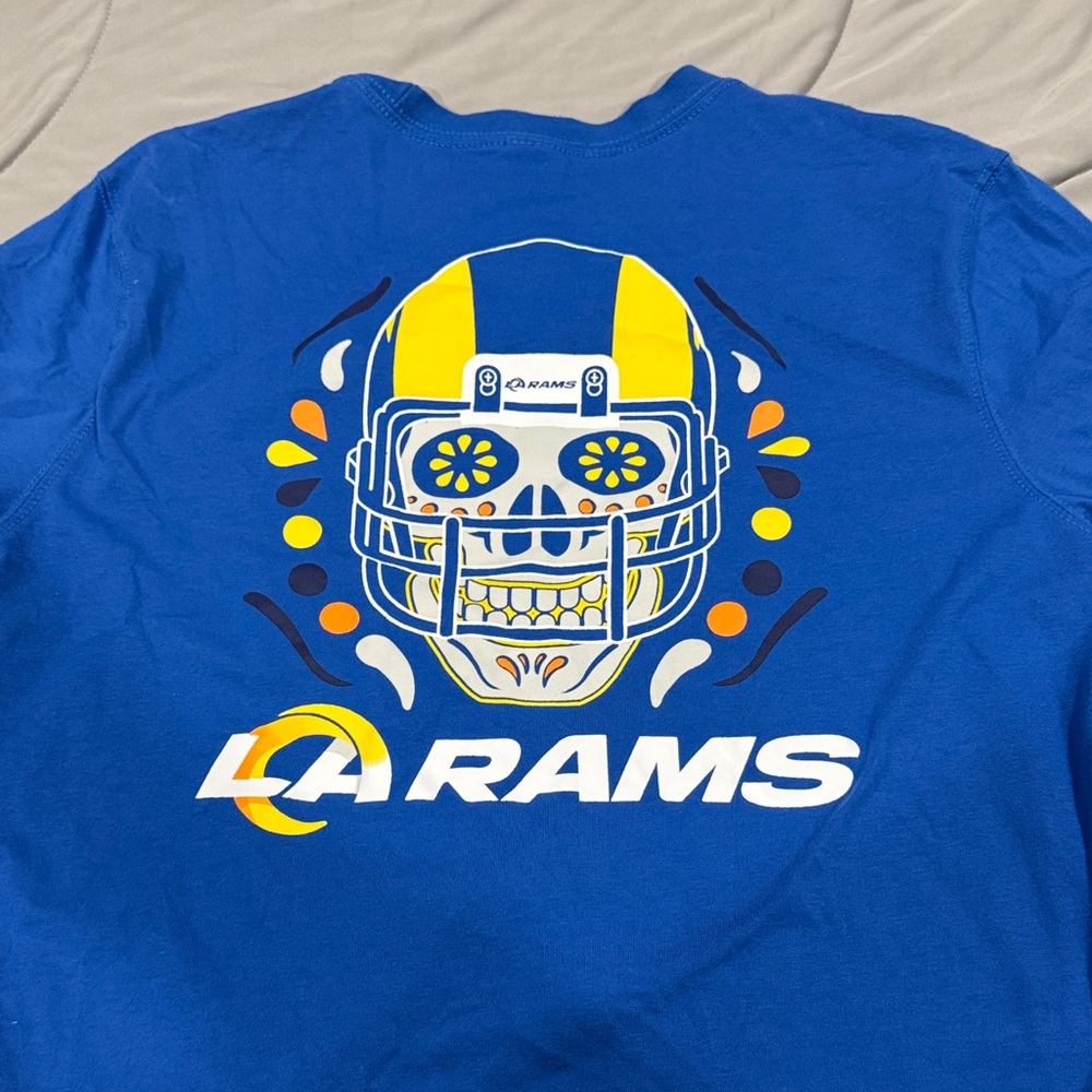 NFL Blue & Yellow LA Rams Skull Helmet Short Sleeve Tee